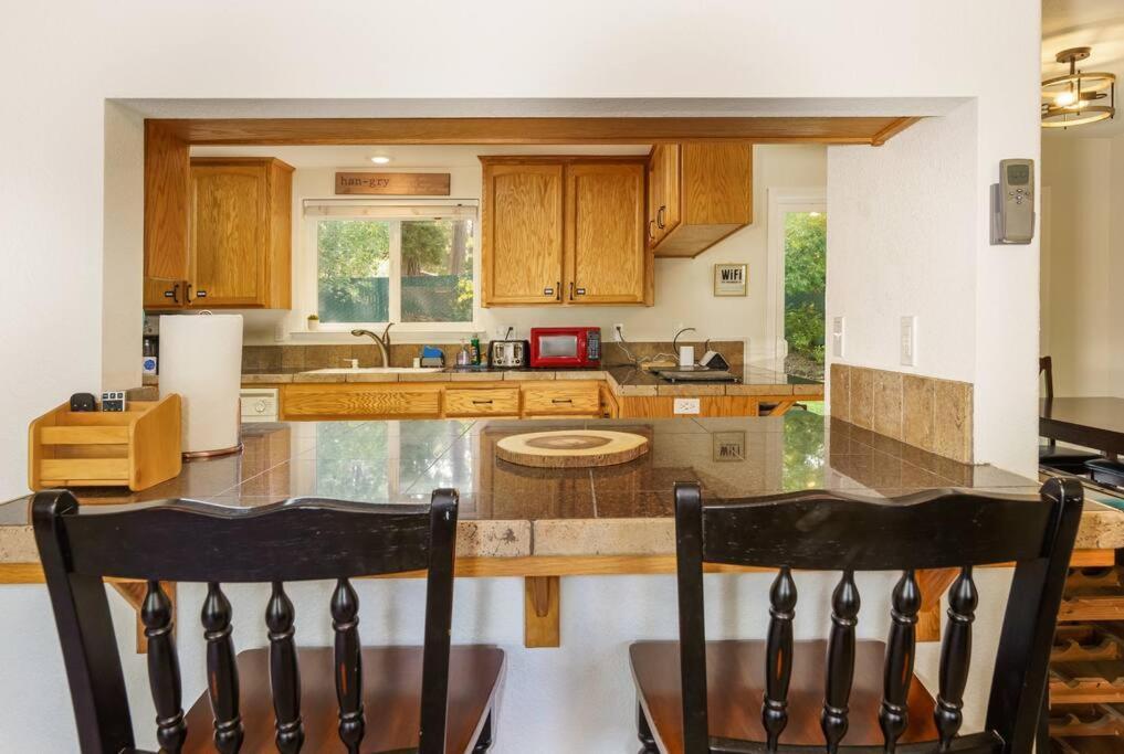 Acorn House - Charming House In Green Heaven With Pool Table With Lovely Backyard Oakhurst Exterior foto