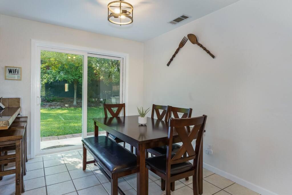 Acorn House - Charming House In Green Heaven With Pool Table With Lovely Backyard Oakhurst Exterior foto