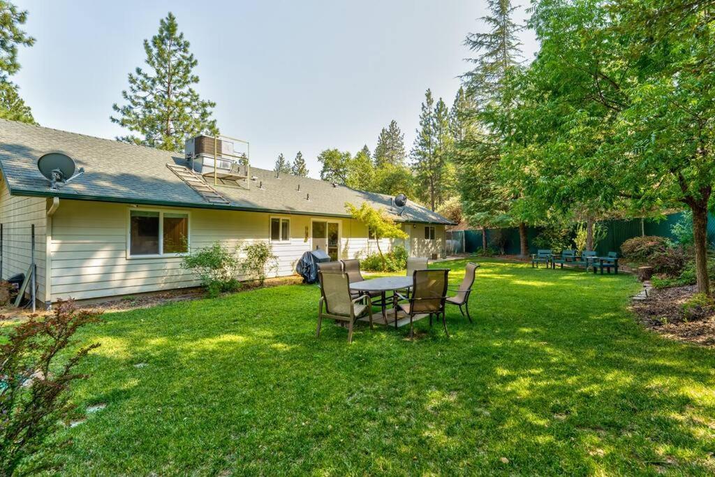 Acorn House - Charming House In Green Heaven With Pool Table With Lovely Backyard Oakhurst Exterior foto